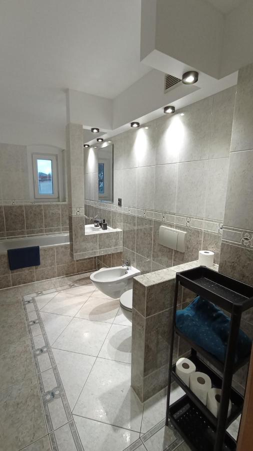 Apartament 27A เยเลเนียกูรา ภายนอก รูปภาพ