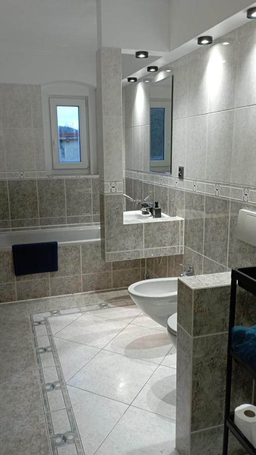 Apartament 27A เยเลเนียกูรา ภายนอก รูปภาพ